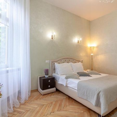Alfa Apartments Levytskoho Lviv Ngoại thất bức ảnh